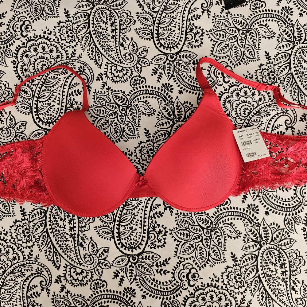 Red Underwire Padded Bra with Lace Back Size 36D